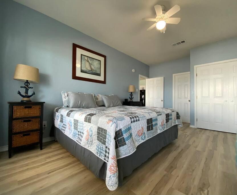 Beach House With Ocean View Surfside Beach Buitenkant foto